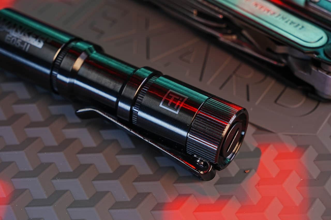 Manker E05 II Titanium DLC Black - Image 5