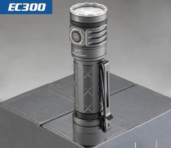 Skilhunt EC300 RGBW Multi-color 21700 Rechargeable LED flashlight - Image 2
